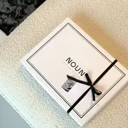 Caja de regalo Noun